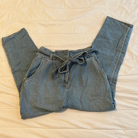 Jeans - Picture 2 of 4